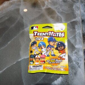 Teenymates MLB Series 2024 Mystery Pack 2 figures 2 puzzle pieces NEW